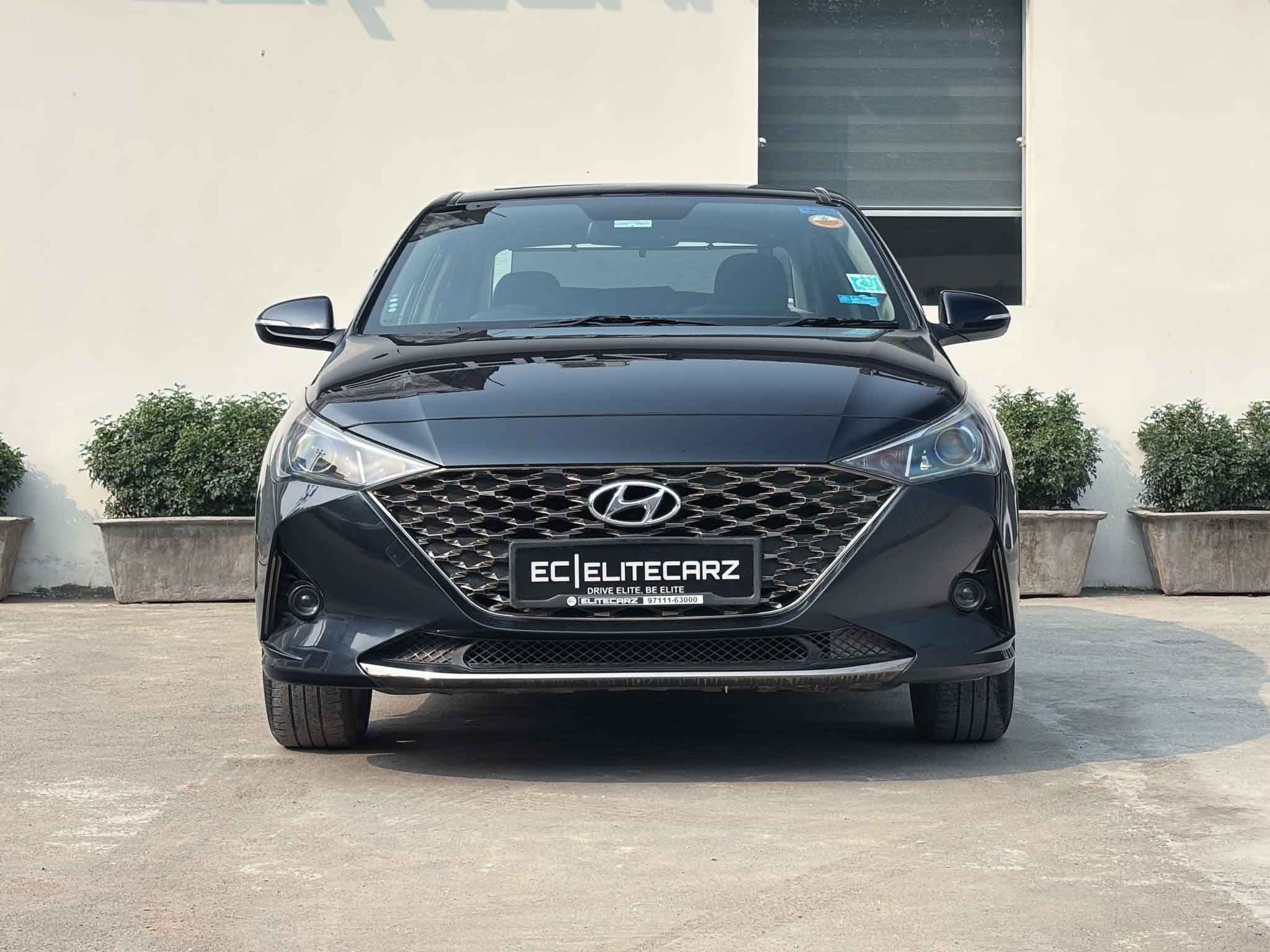 Hyundai Verna SX 1.5 IVT  featured image