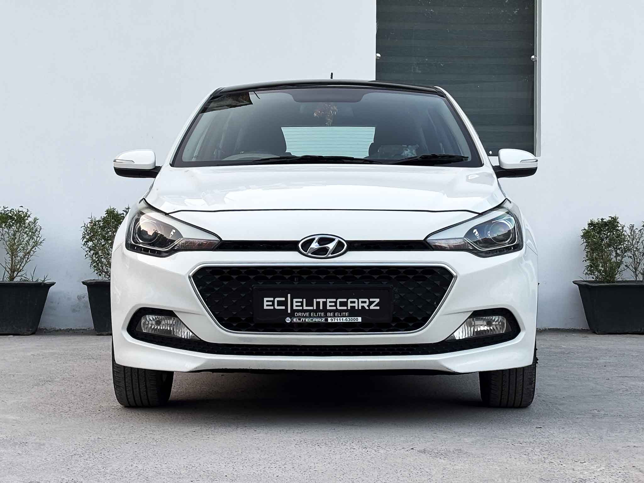 Hyundai i20 Asta(O) MT  featured image