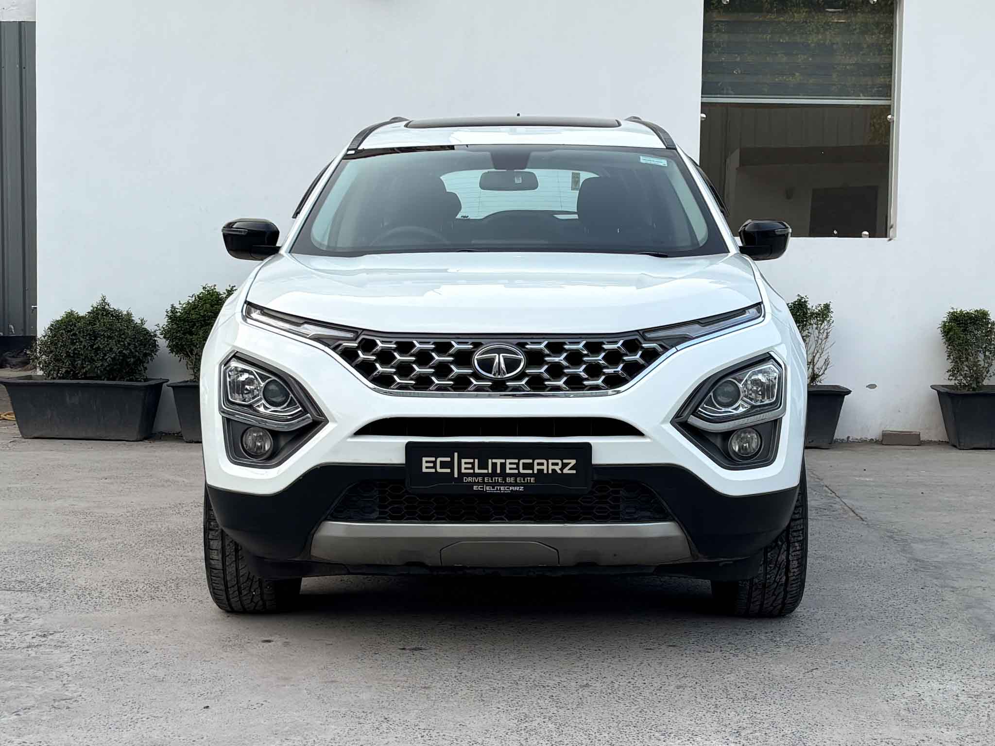  Tata Safari XT Plus featured image